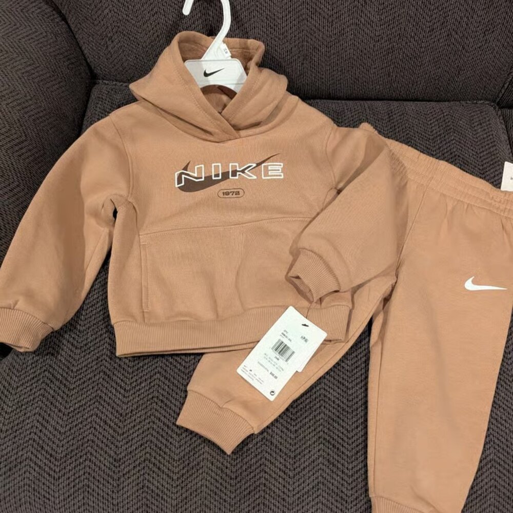 Nike 24 months matching set hoodie and joggers khaki sand color